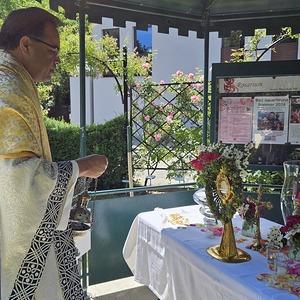 Altar im Pavillon Rosarium