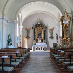 Das vordere Kirchenschiff